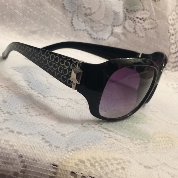 Accessories - NEW PRICE - Brand New Women’s Sunglasses